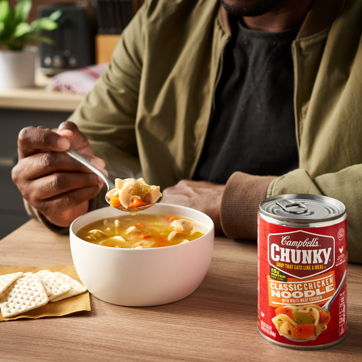 slide 5 of 8, Campbell's Classic Chicken Noodle Soup, 48.300 oz