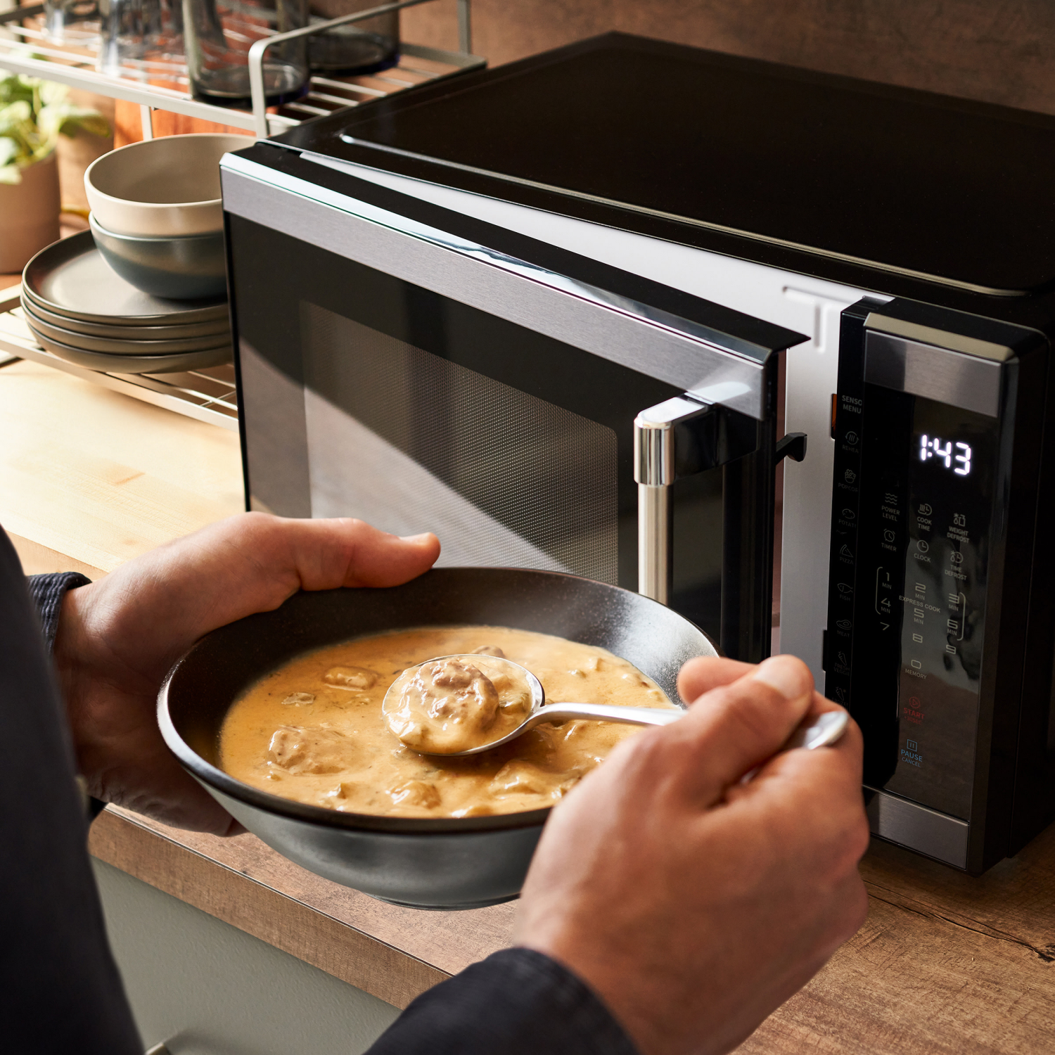 slide 3 of 8, Campbells Chunky Soup, Cheesy Jalapeño Burger with Bacon Bits, 18.8 oz