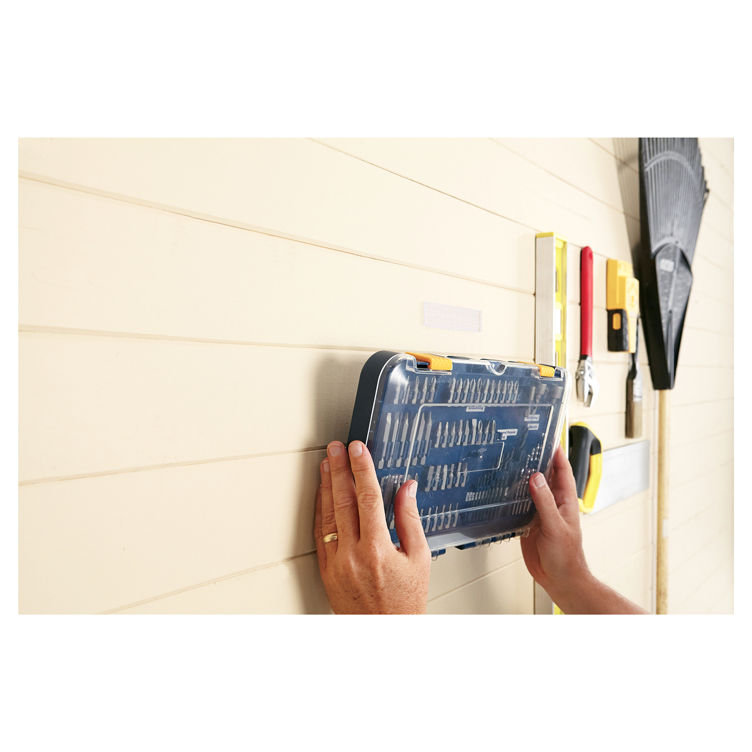 slide 4 of 4, Scotch Clear Extremely Strong Fasterners 1 ea, 1 ct