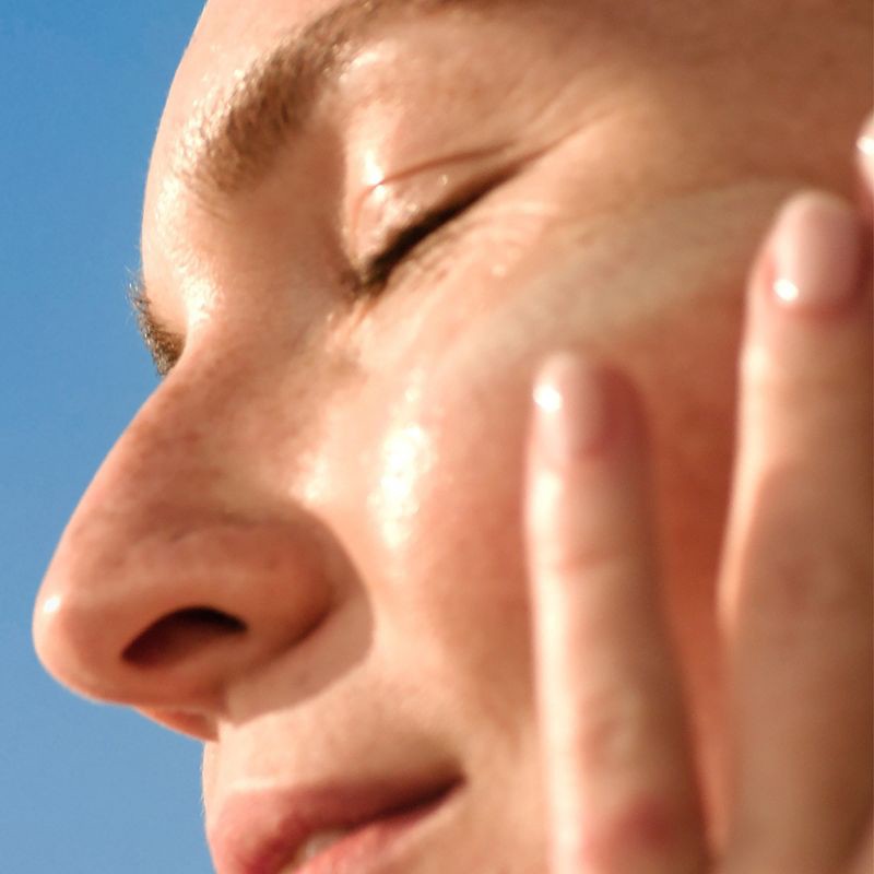 slide 7 of 9, Hawaiian Tropic Silk Hydration Weightless Face Sunscreen - SPF 30 - 1.7oz, 30 ct; 1.7 oz