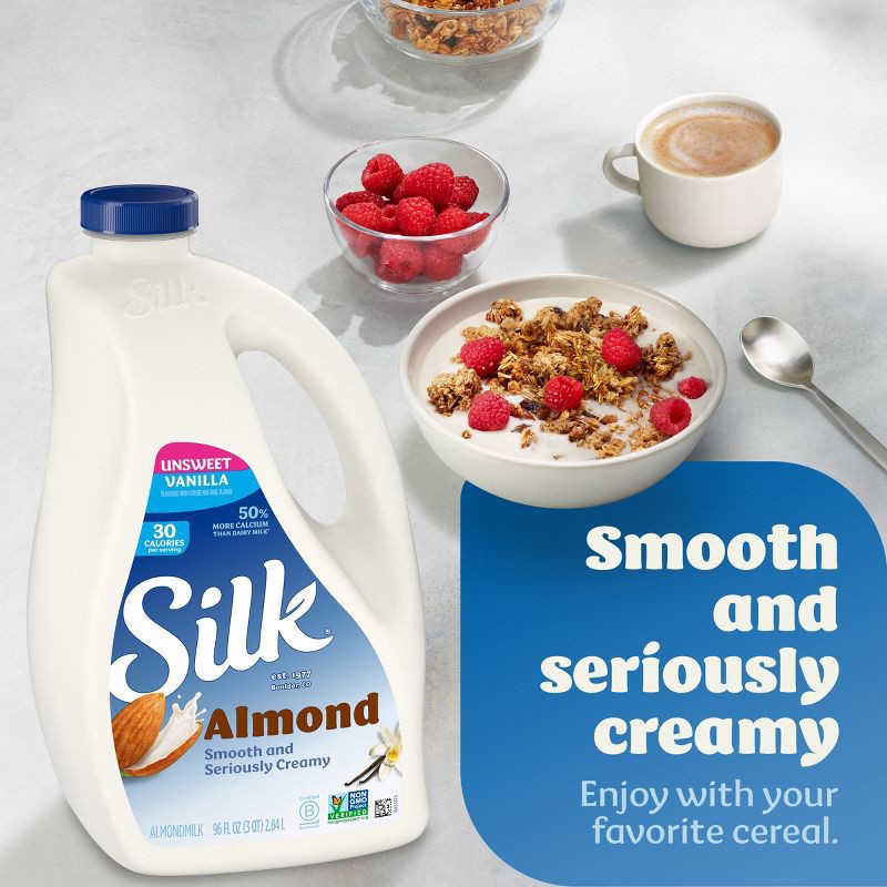 slide 4 of 8, Silk Unsweetened Vanilla Almond Milk - 96 fl oz, 96 fl oz