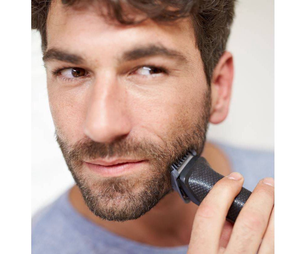 Philips Norelco Series 3000 Multigroom AllinOne Men