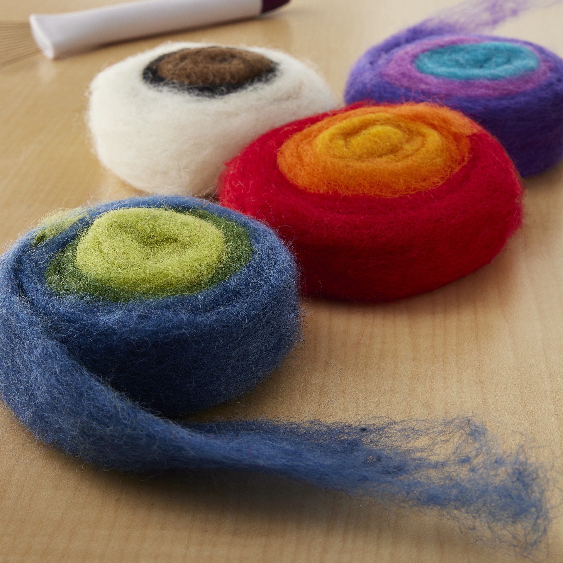 slide 3 of 3, Dimensions Brilliant Color Roving Rolls, 2 oz