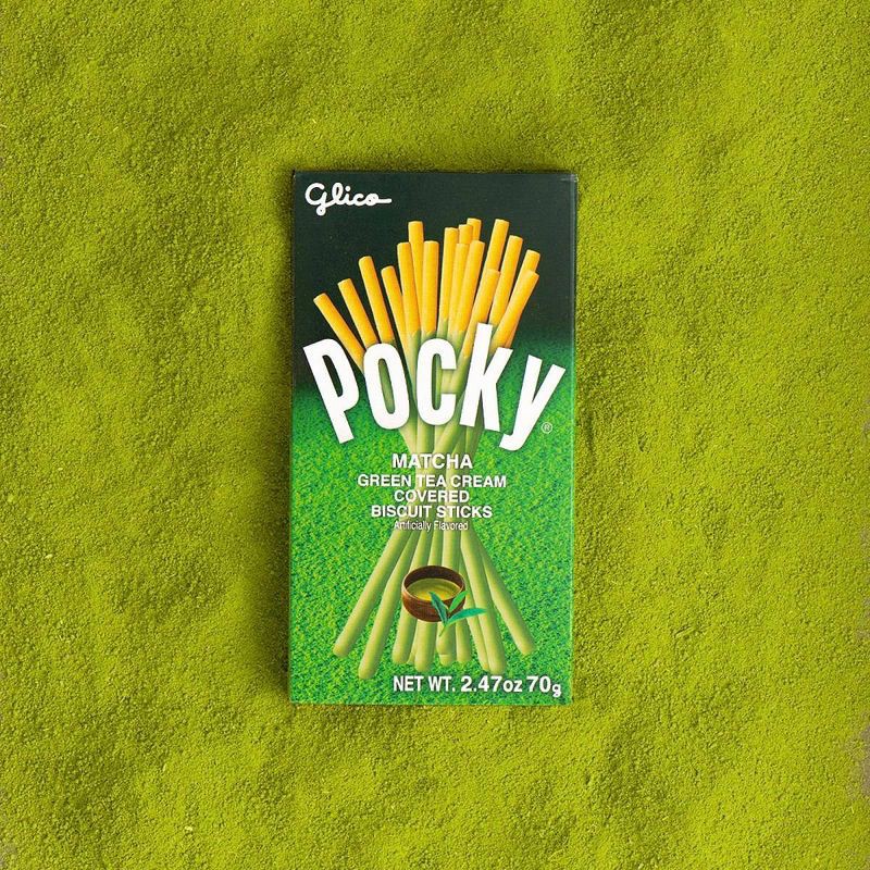 slide 2 of 5, Glico Pocky Matcha Green Tea Cream Covered Biscuit Sticks - 2.47oz, 2.47 oz