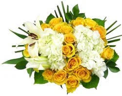 Bloom Haus 18 Plus Rose Bouquet - Yellow