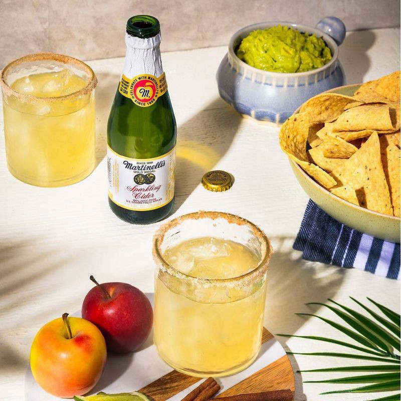 slide 6 of 6, Martinelli's Sparkling Cider - 4pk/8.4 fl oz Mini Glass Bottles, 4 ct; 8.4 fl oz