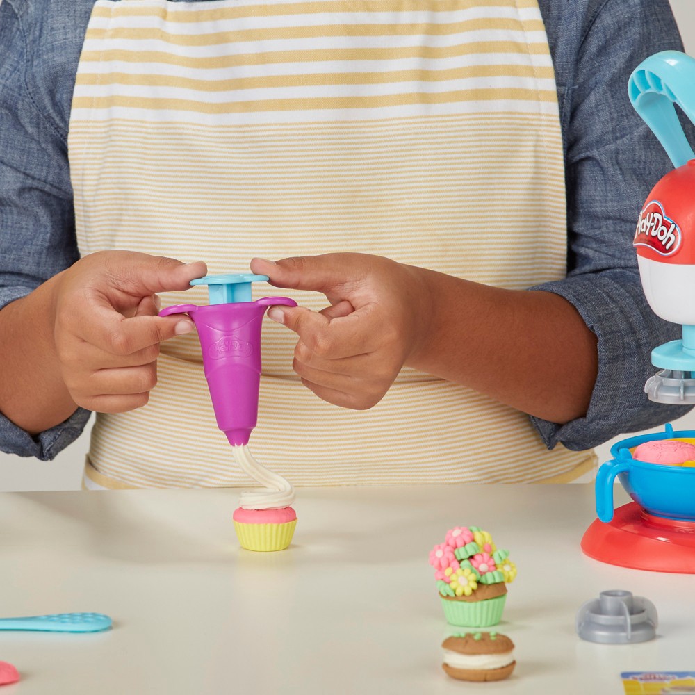 slide 7 of 11, Play-Doh Kitchen Creations Spinning Treats Mixer, 1 ct