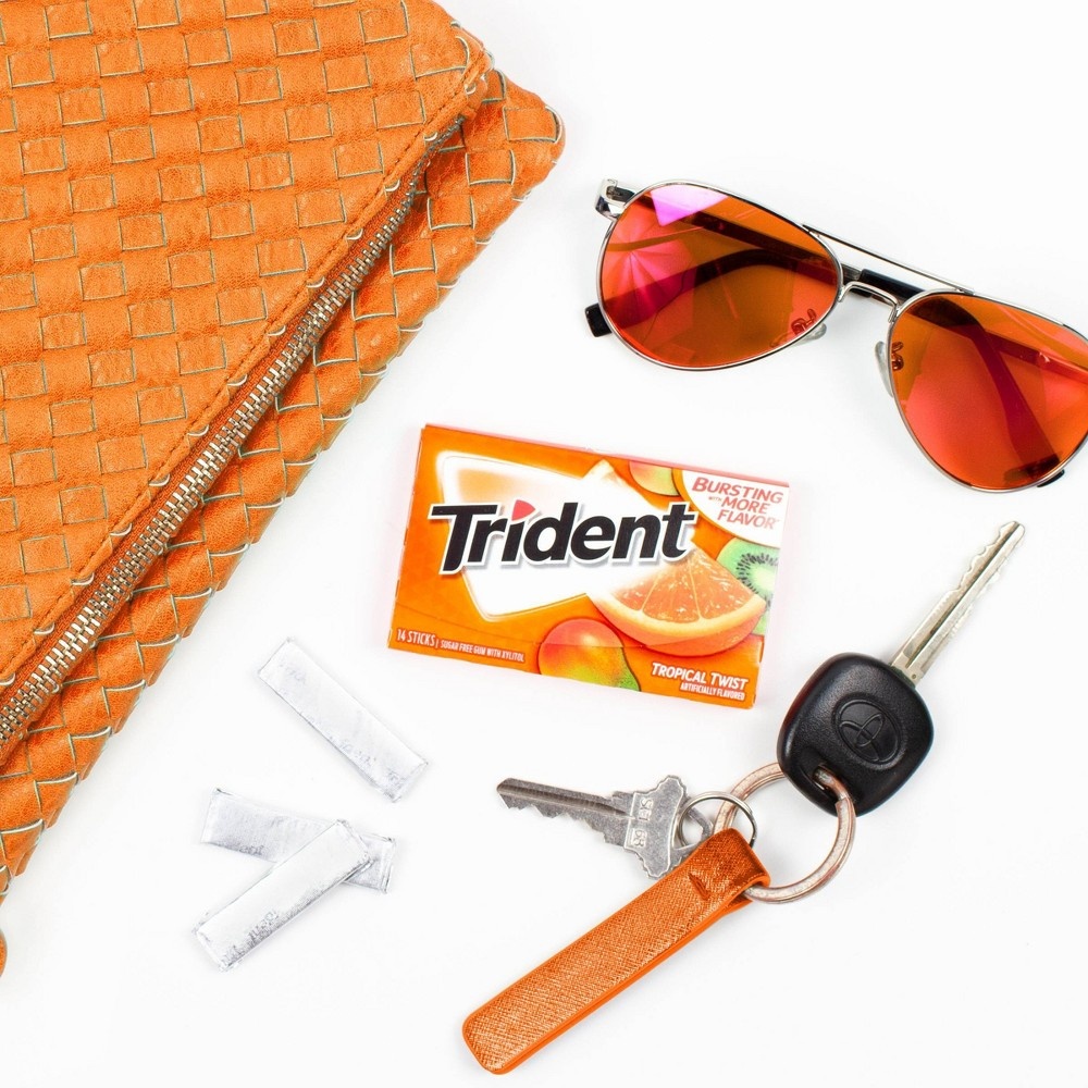 slide 5 of 13, Trident Tropical Twist Gum, 8 ct