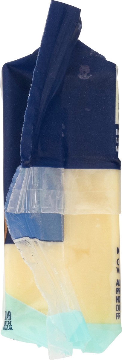 slide 8 of 9, Tillamook Farmers' Collection Extra Sharp White Cheddar Cheese Block, 7oz, 198 gram