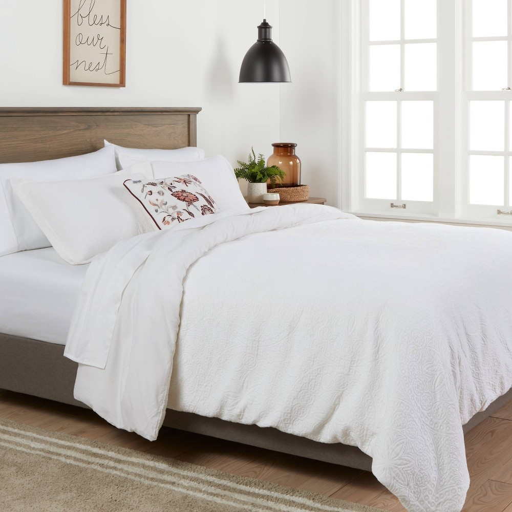 slide 2 of 4, King Matelasse Medallion Comforter & Sham Set White - Threshold, 1 ct