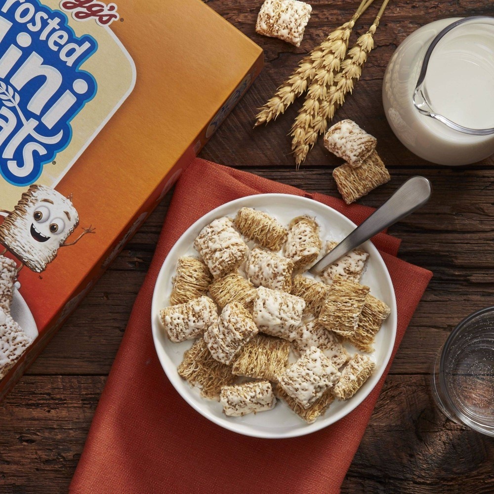 slide 4 of 11, Frosted Mini-Wheats Frosted Mini Wheats Original Breakfast Cereal - Kellogg's, 32 oz