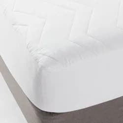 Full Machine Washable Quilted Mattress Pad - Room Essentials™: Polyester Microfiber, 180 Thread Count, STANDARD 100 by OEKO-TEX