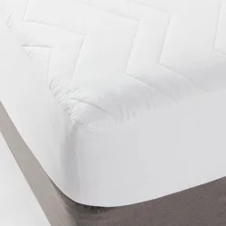 King Machine Washable Quilted Mattress Pad - Room Essentials™: 15" Deep, 100% Polyester, Microfiber, 180 Thread Count