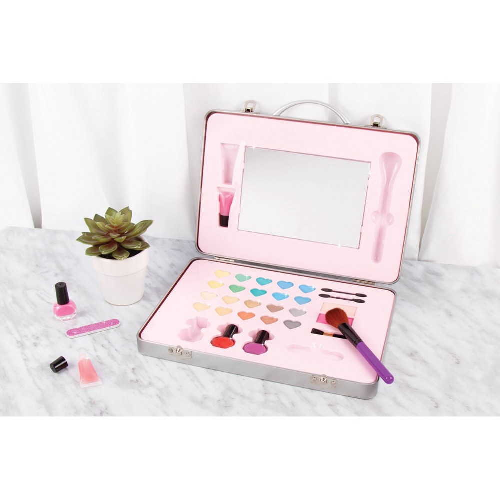 slide 2 of 9, Make It Real Cosmetic Kit, 1 ct