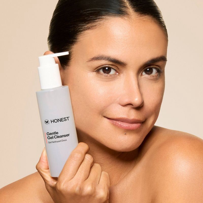 slide 2 of 12, Honest Beauty Gentle Gel Cleanser with Chamomile + Calendula - 5.0 fl oz, 5 fl oz