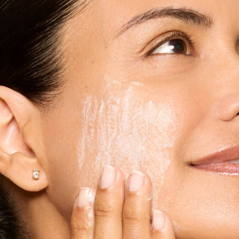 slide 4 of 12, Honest Beauty Gentle Gel Cleanser with Chamomile + Calendula - 5.0 fl oz, 5 fl oz