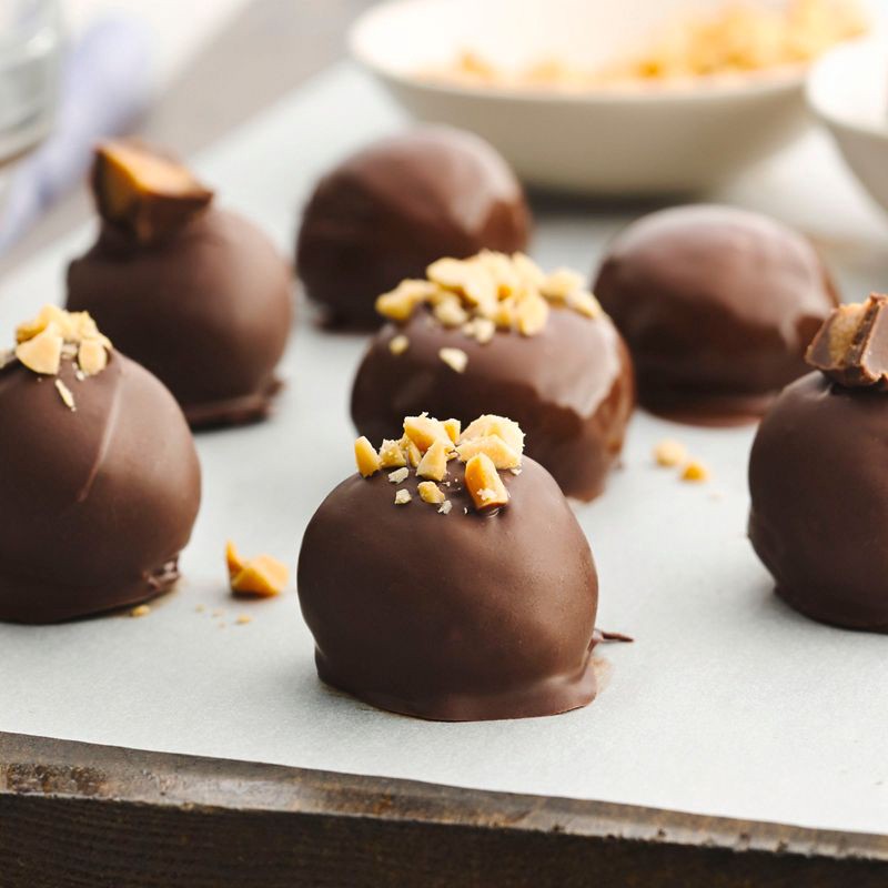 slide 3 of 12, Pillsbury Ready-to-Bake Reese's Peanut Butter Cookie Dough - 16oz/24ct, 24 ct; 16 oz