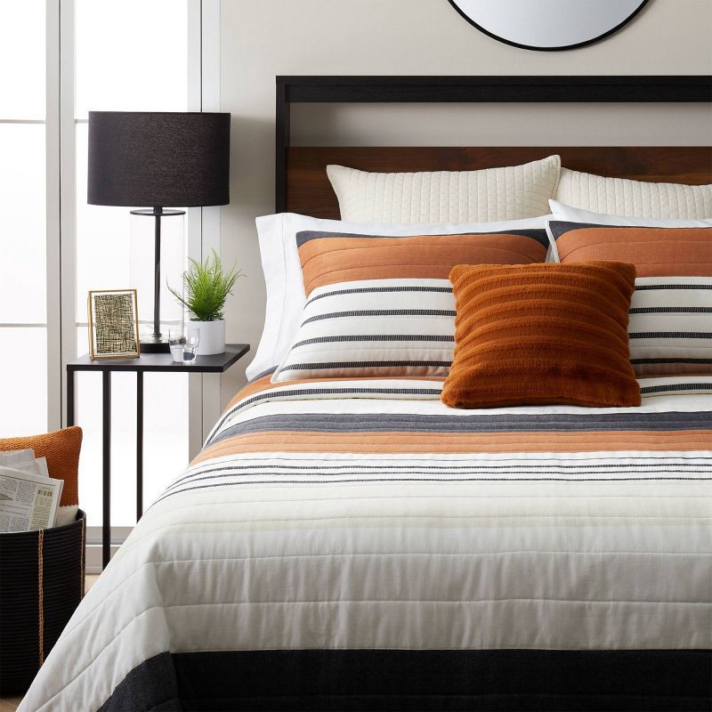 slide 3 of 4, 4" x 6" Frame with Symmetrical Wire Back Brass - Threshold™, 1 ct