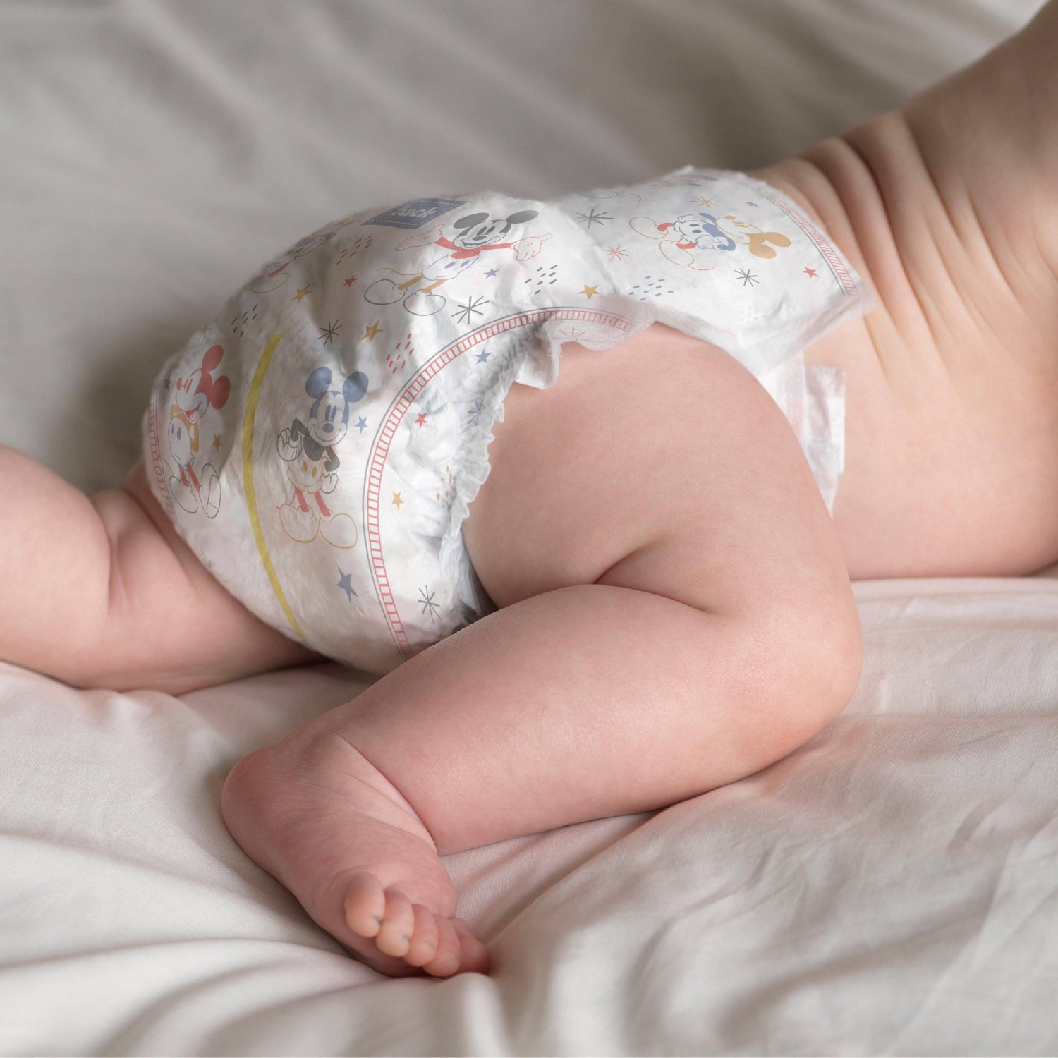 slide 2 of 15, Huggies Snug & Dry Baby Disposable Diapers Huge Pack - Size 4 - 148ct, 148 ct