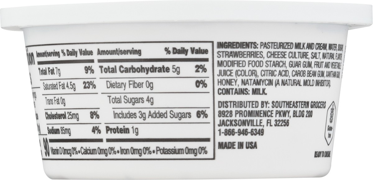 slide 4 of 9, SE Grocers Strwbrry Crm Chs Sp, 8 oz
