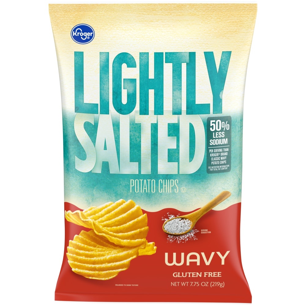 slide 1 of 1, Kroger Lightly Salted Wavy Potato Chips, 7.75 oz