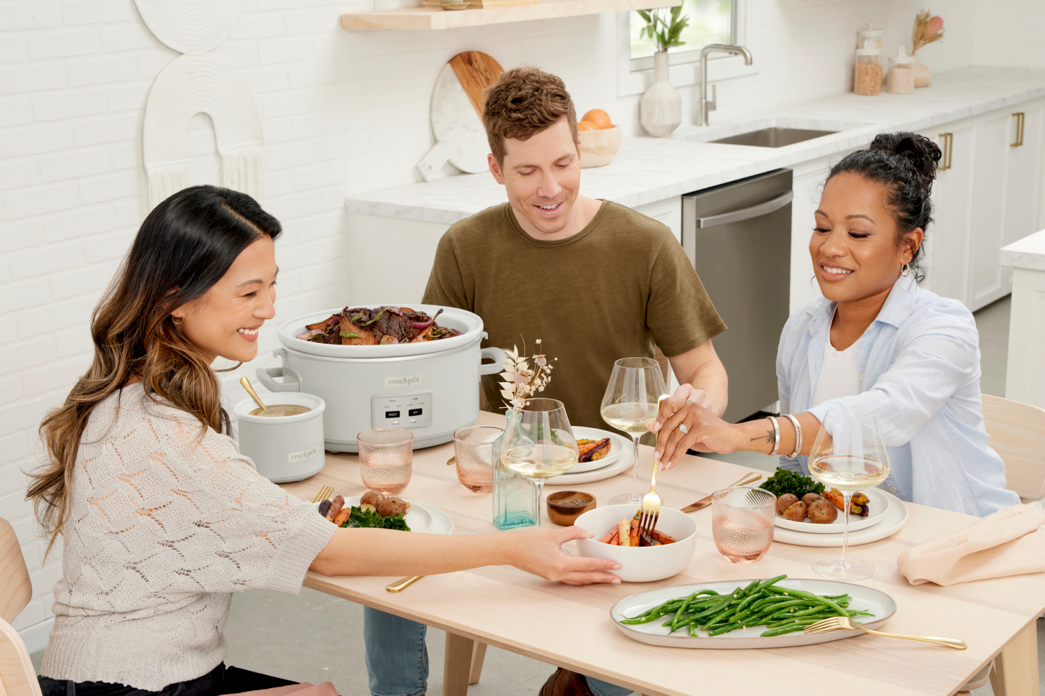 slide 3 of 5, Crock-Pot CrockpotGo Electric Lunch Box, 31 oz