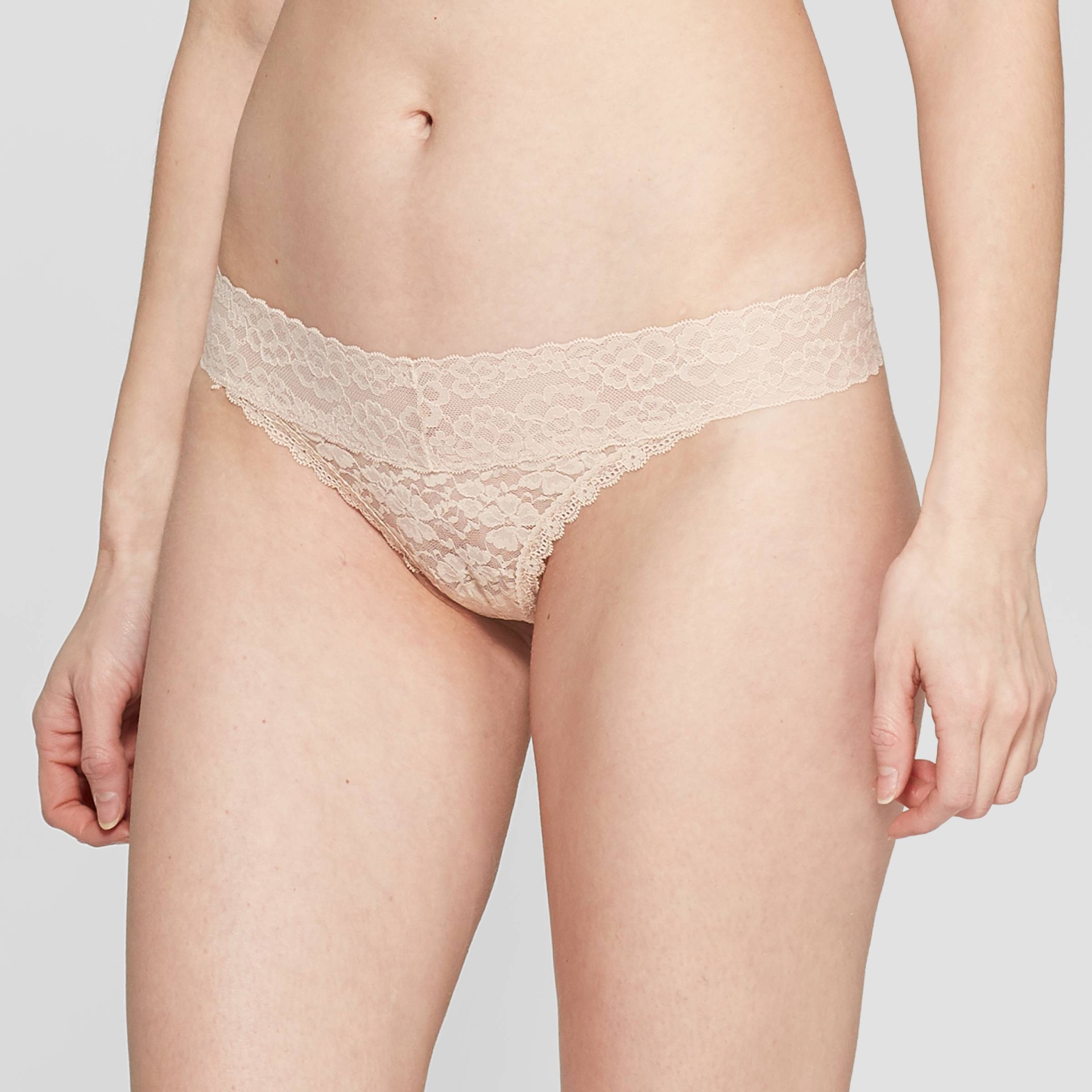 Women's All Over Lace Thong - Auden Soft Beige M 1 ct
