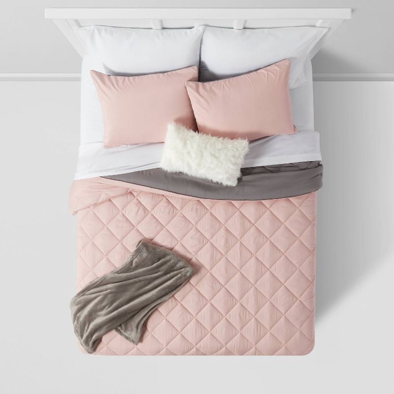 4pc Twin/Twin Extra Long Solid Microfiber Reversible Decorative Bed Set  with Throw Blush - Room Essentials™