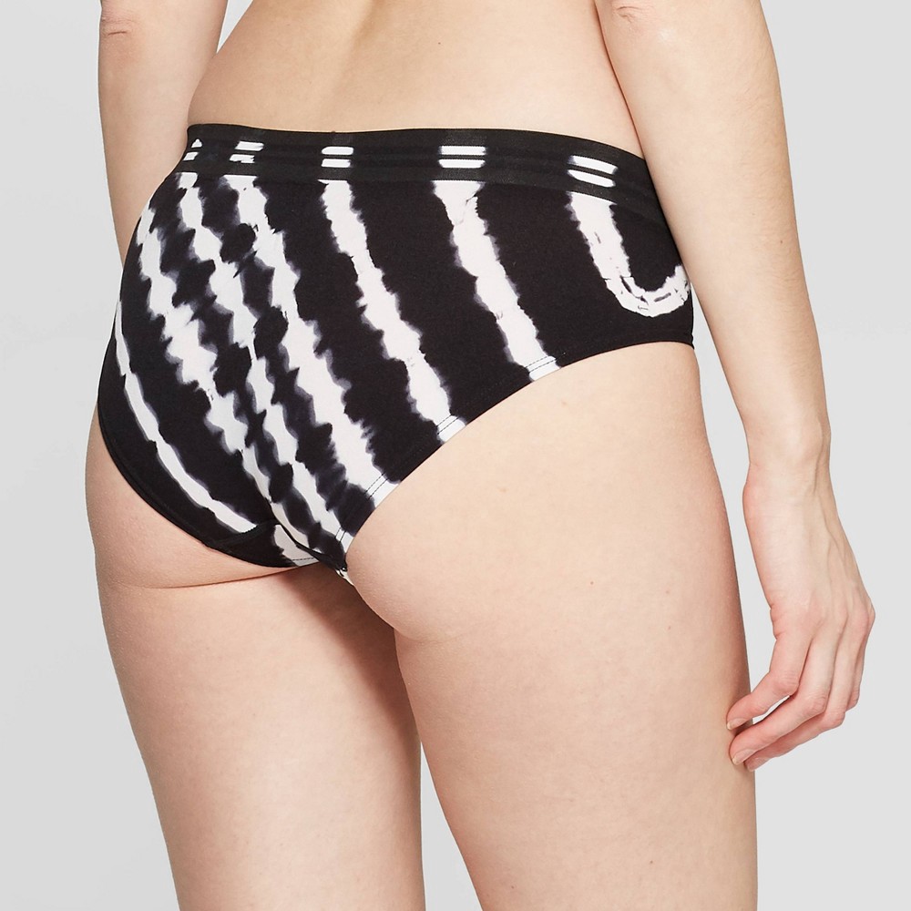 Women's Seamless Bikini Underwear - Auden Black M 1 ct