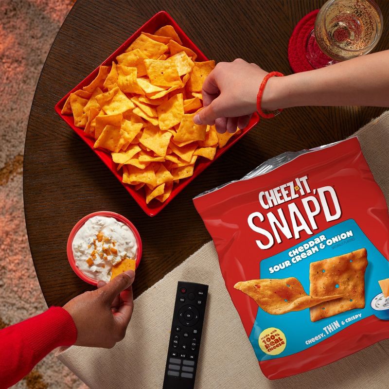 slide 7 of 9, Cheez-It Snap'd Cheddar Sour Cream & Onion Crackers - 7.5oz, 7.5 oz