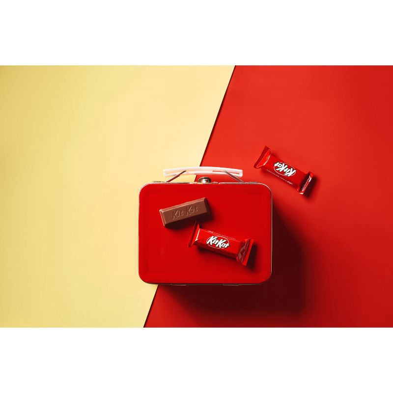 slide 3 of 7, Kit Kat Candy Miniatures - 10.1oz, 10.1 oz