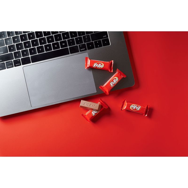 slide 5 of 7, Kit Kat Candy Miniatures - 10.1oz, 10.1 oz