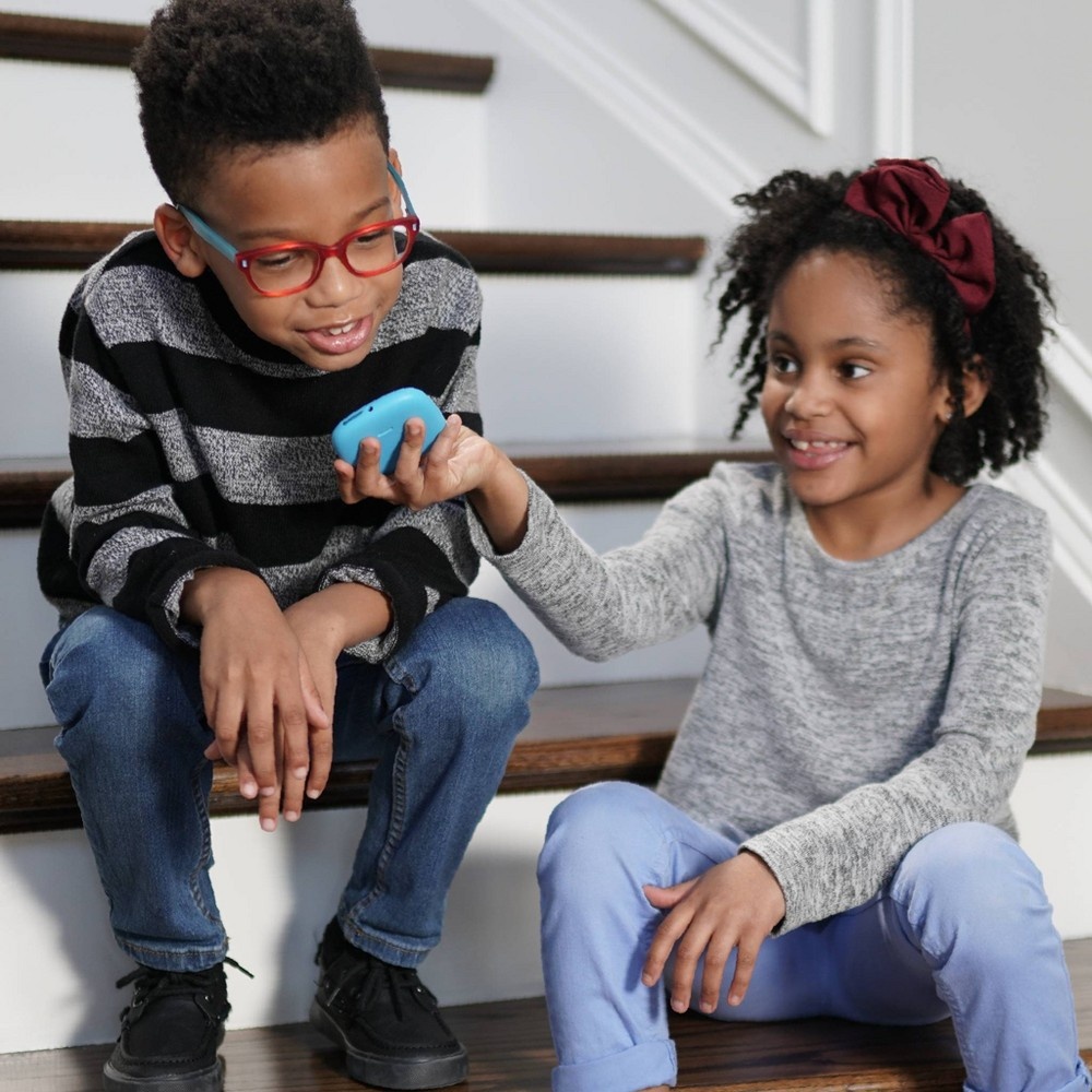 slide 12 of 12, Relay Screenless Phone/Walkie Talkie & GPS Tracker - Blueberry, 1 ct