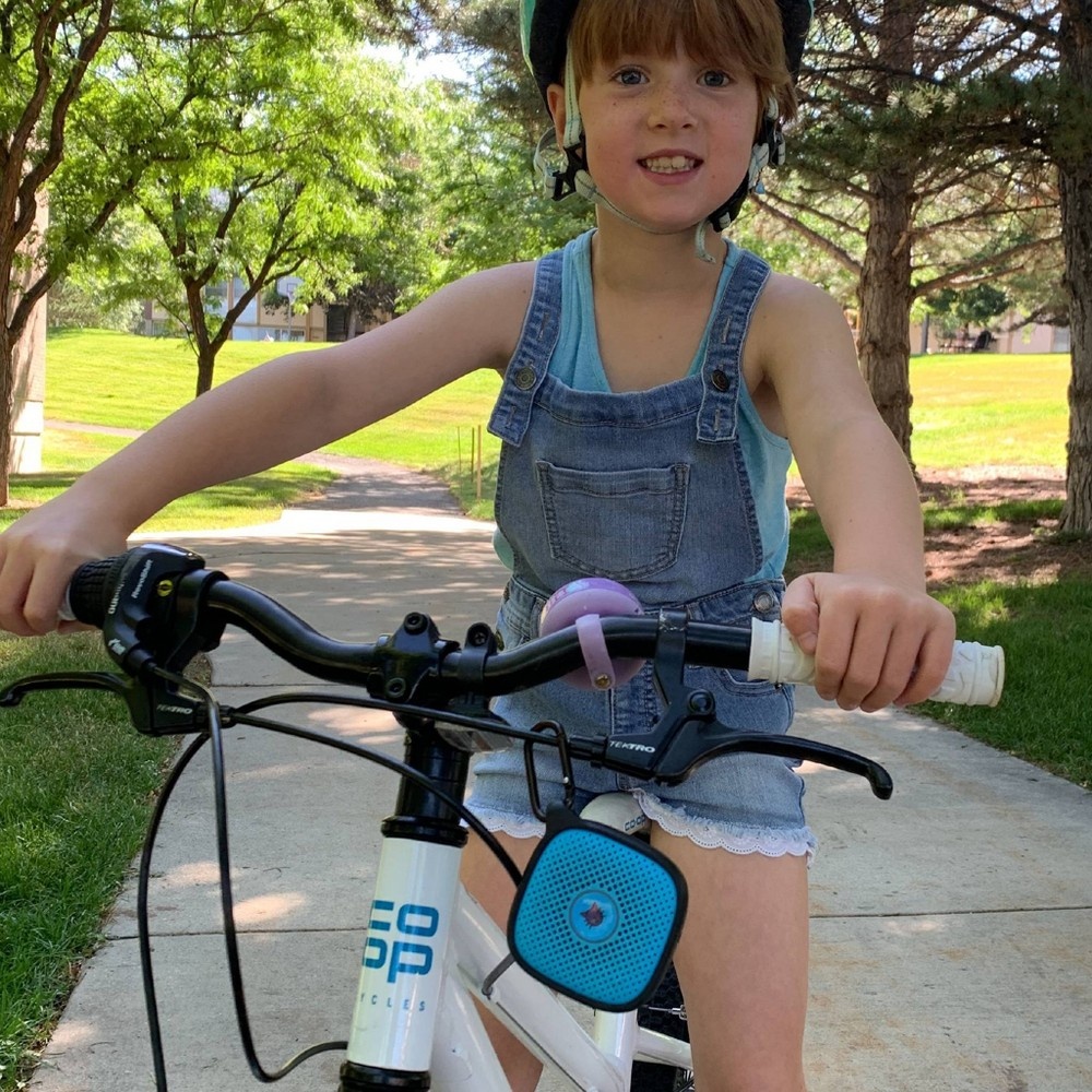 slide 5 of 12, Relay Screenless Phone/Walkie Talkie & GPS Tracker - Blueberry, 1 ct