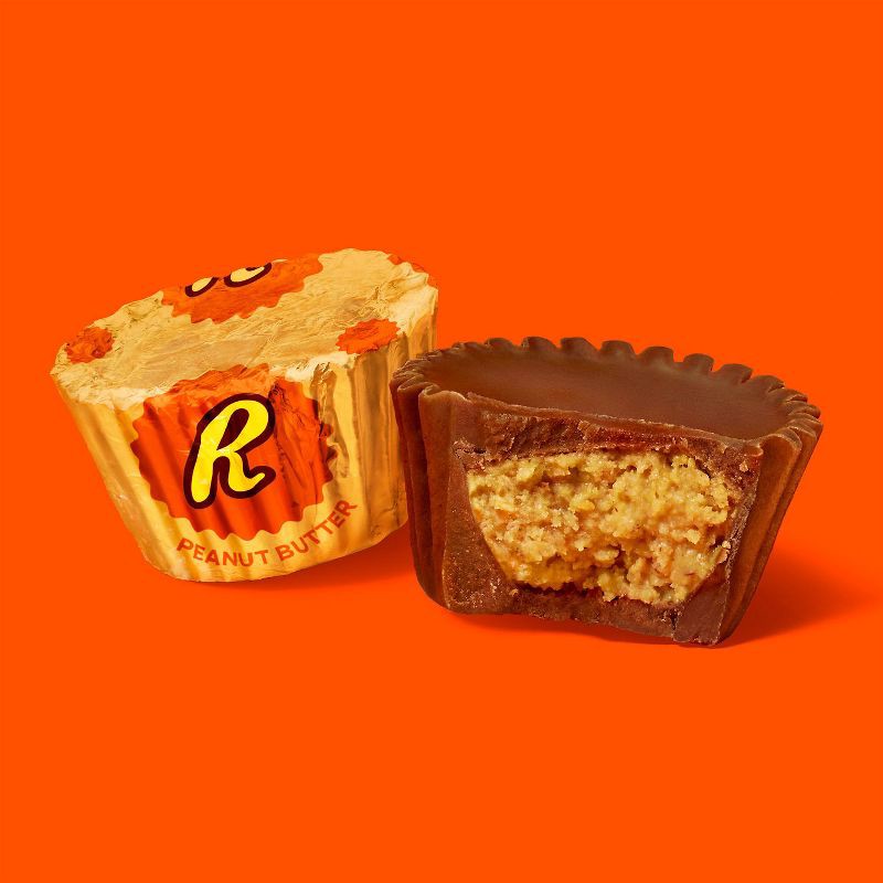 slide 4 of 6, Reese's Miniatures Milk Chocolate Peanut Butter Cups Candy - 17.6oz, 17.6 oz
