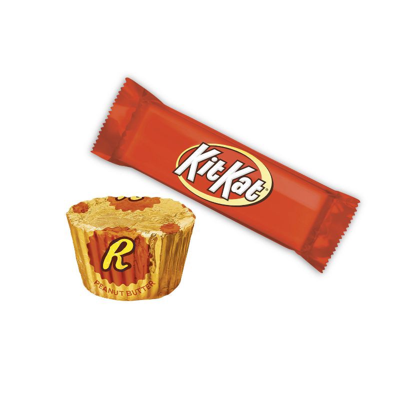 slide 5 of 7, HERSHEY's Reese's and Kit Kat Miniatures Milk Chocolate Assortment Candy Variety Pack - 33.36oz, 33.36 oz