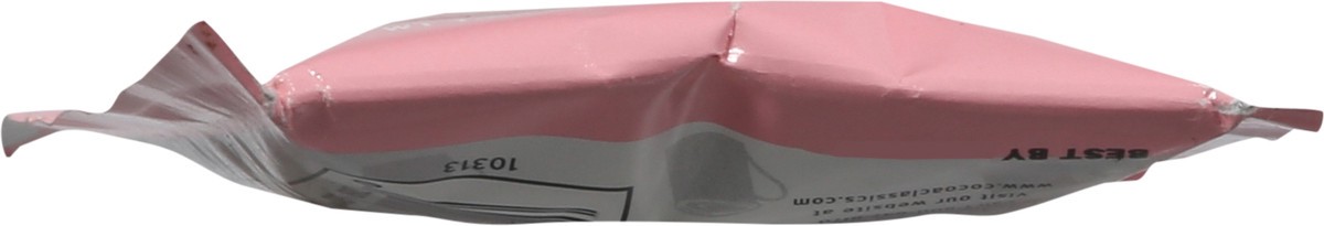 slide 4 of 9, Land O'Lakes Cocoa Classics Premium Quality Strawberry & Creme White Chocolate Cocoa Mix - 1.25 oz, 1.25 oz