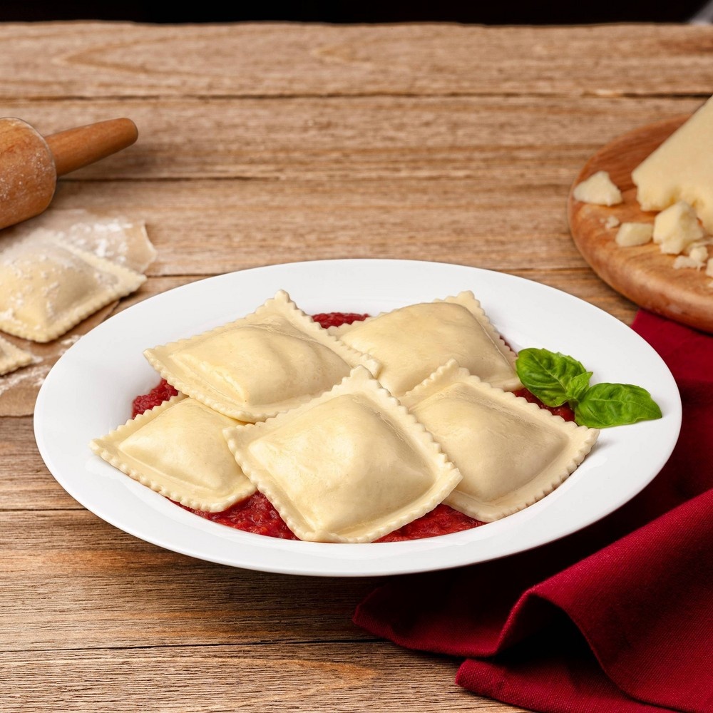 slide 3 of 3, Mama Rosie's Jumbo All Natural Frozen Cheese Ravioli, 25 oz