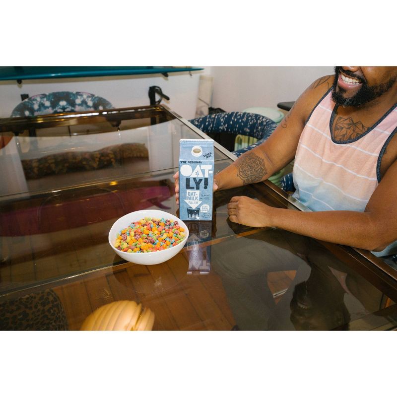 slide 2 of 7, Oatly Oatmilk Full Fat Chilled Non-Dairy Milk - 64 fl oz, 64 fl oz
