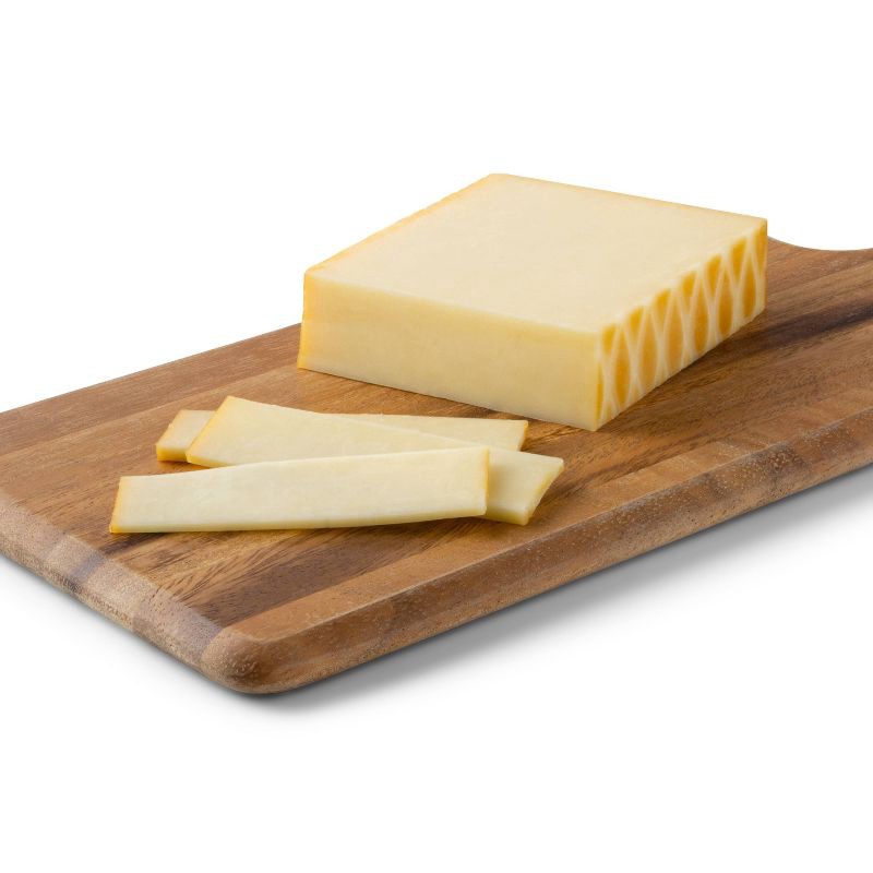 slide 2 of 3, Cheddar Cheese with Smokey Notes - 7oz - Good & Gather™, 7 oz