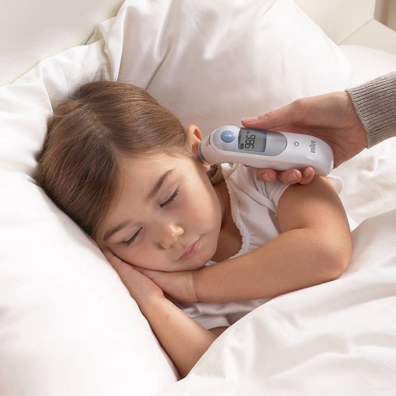 slide 2 of 8, Braun Thermoscan Ear Thermometer with ExacTemp Technology, 1 ct