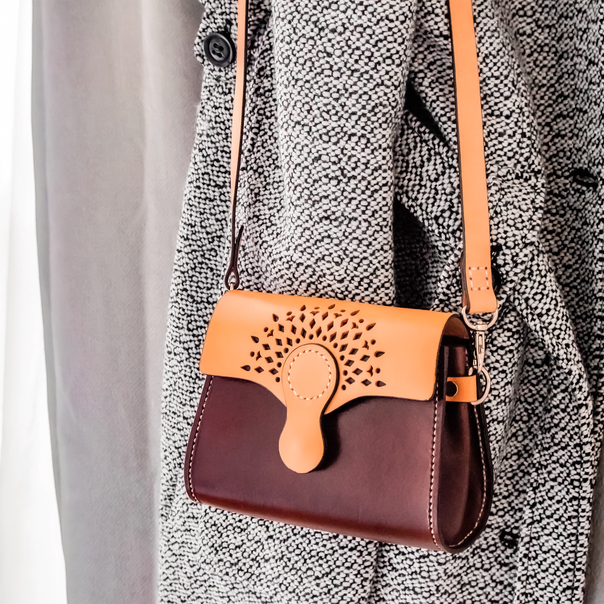 slide 3 of 3, Nickel Strap Hardware Set By Bead Landing, 0.75 in