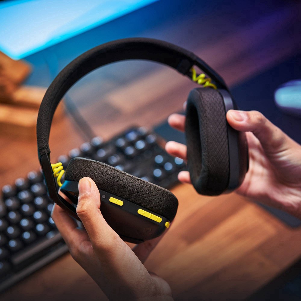 slide 17 of 17, Logitech G435 Lightspeed Wireless Gaming Headset 1 ea, 1 ct