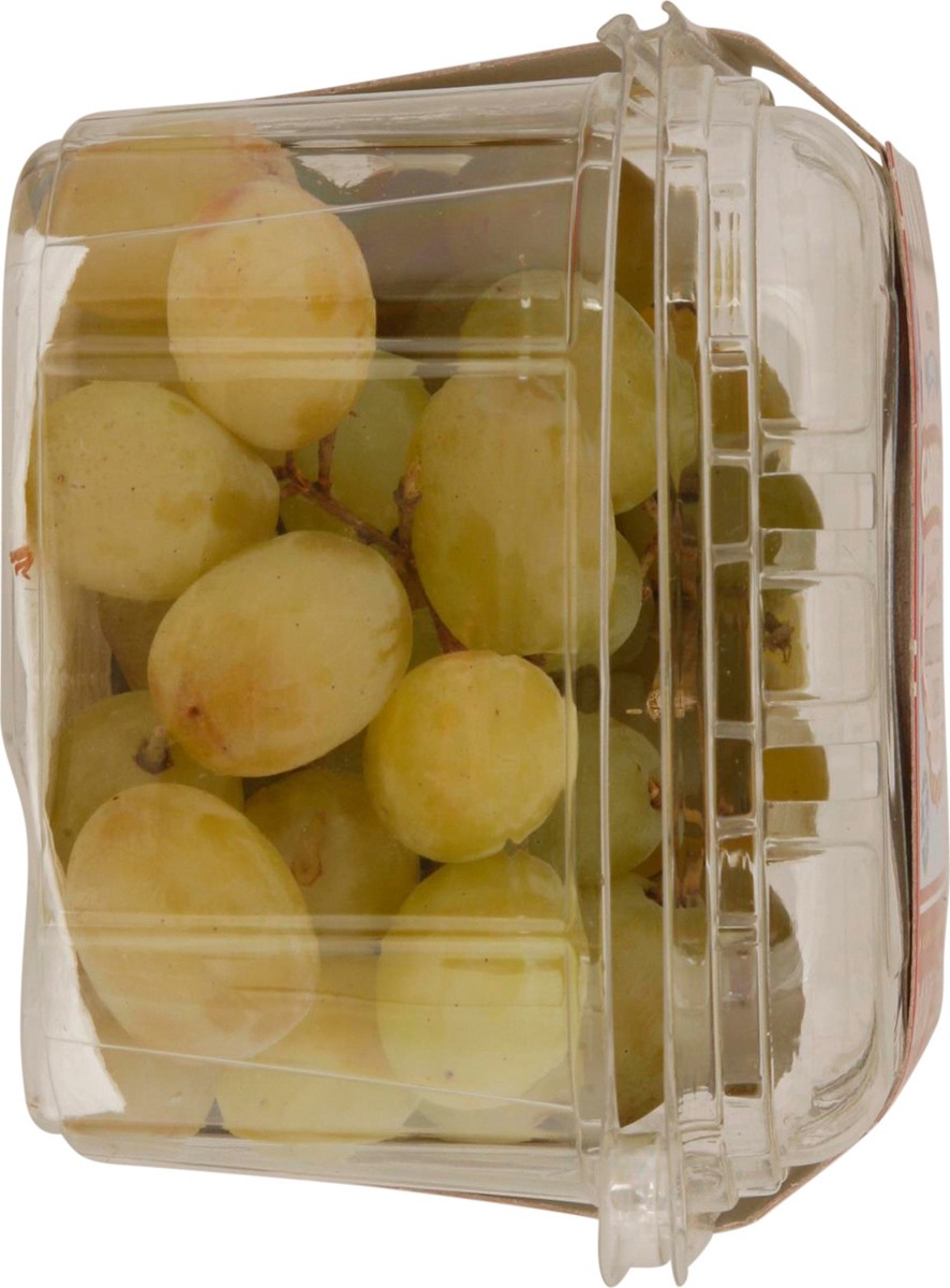 slide 9 of 12, Carnival Grapes, 1 lb