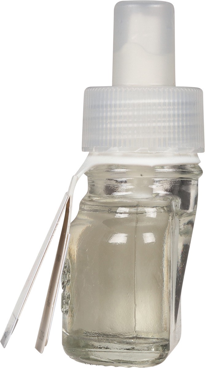 slide 5 of 11, Yankee Candle Chocolate Chip Cannoli Scent Plug Refill 0.625 fl oz, 0.62 fl oz