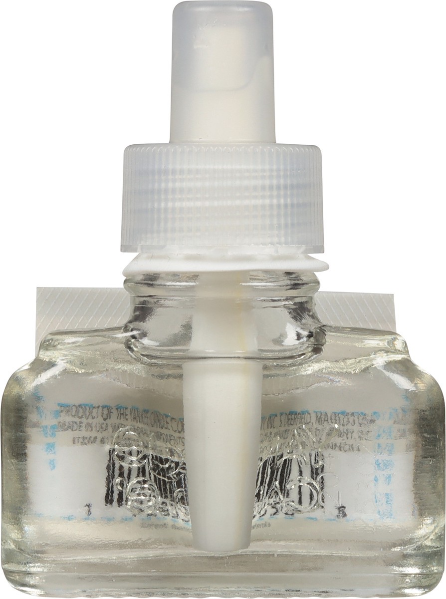 slide 10 of 11, Yankee Candle Chocolate Chip Cannoli Scent Plug Refill 0.625 fl oz, 0.62 fl oz