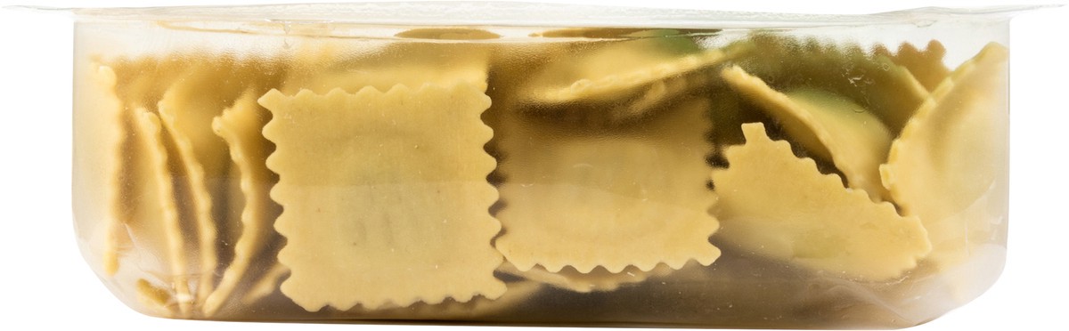 slide 6 of 9, Buitoni Three Cheese and Asparagus Ravioli, Refrigerated Pasta, 18 oz Family Size Package, 18 oz