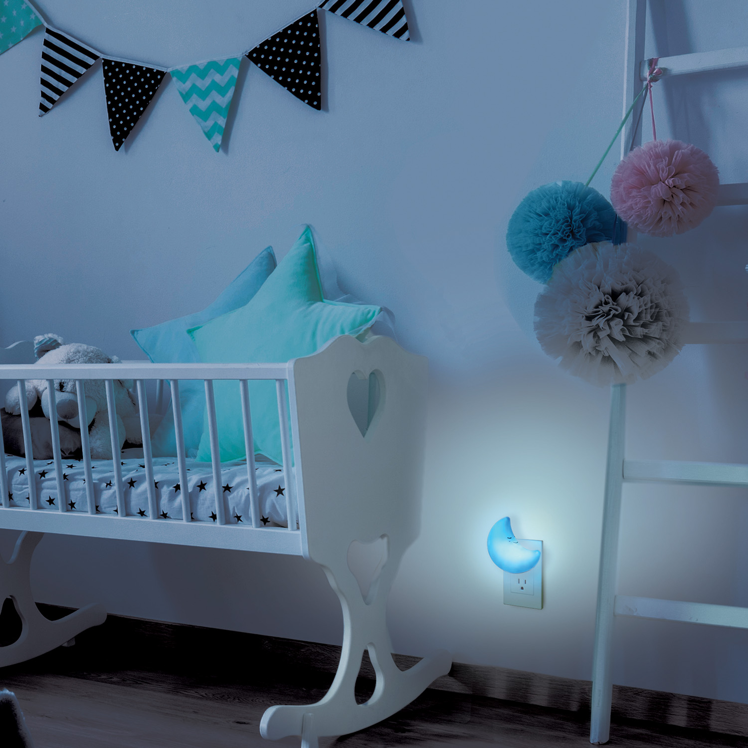 slide 1 of 2, Globe Electric Blue LED Auto On/Off Night Light, 1 ct