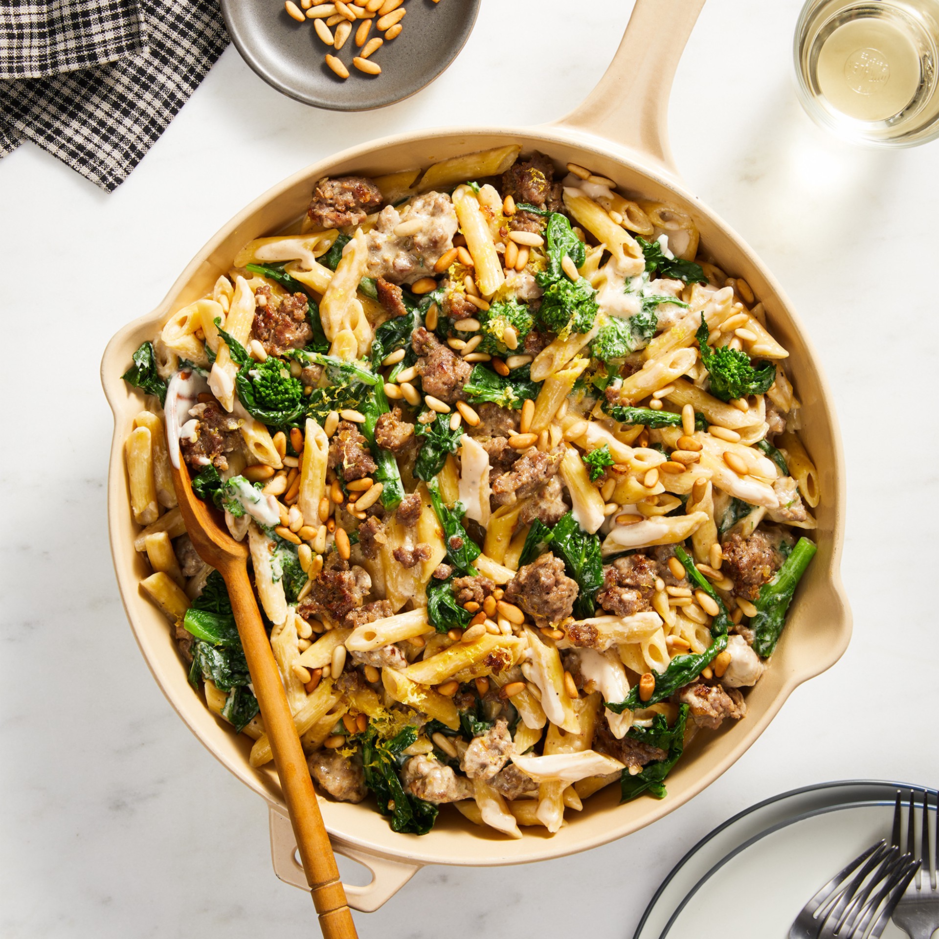 slide 9 of 9, Prego Garlic and Caramelized Onion Alfredo Pasta Sauce, 14.5 oz Jar, 14.5 oz