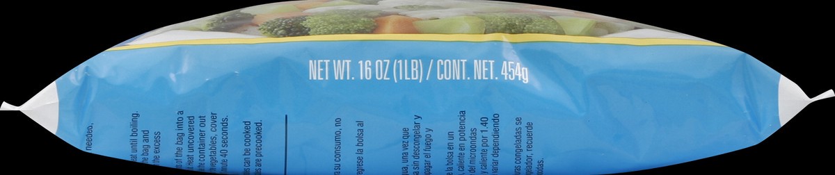 slide 5 of 6, EconoMax Broccoli, Cauliflower, and Carrots, 16 oz